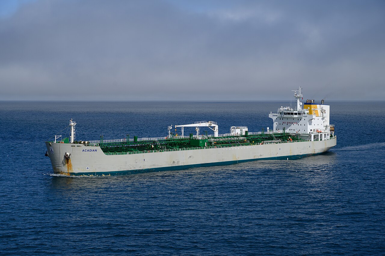 Eo biển Hormuz: tuần tấn công kỷ lục, dầu vọt lên trên 109 Mỹ kim một thùng