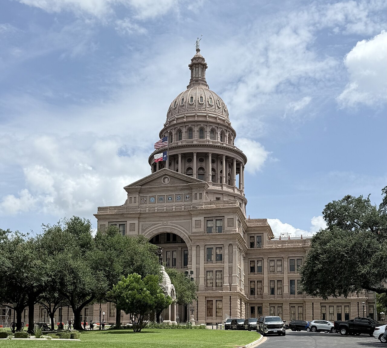 Thượng viện Texas: hai ứng viên cùng đổ về quận Tarrant trong tuần nước rút