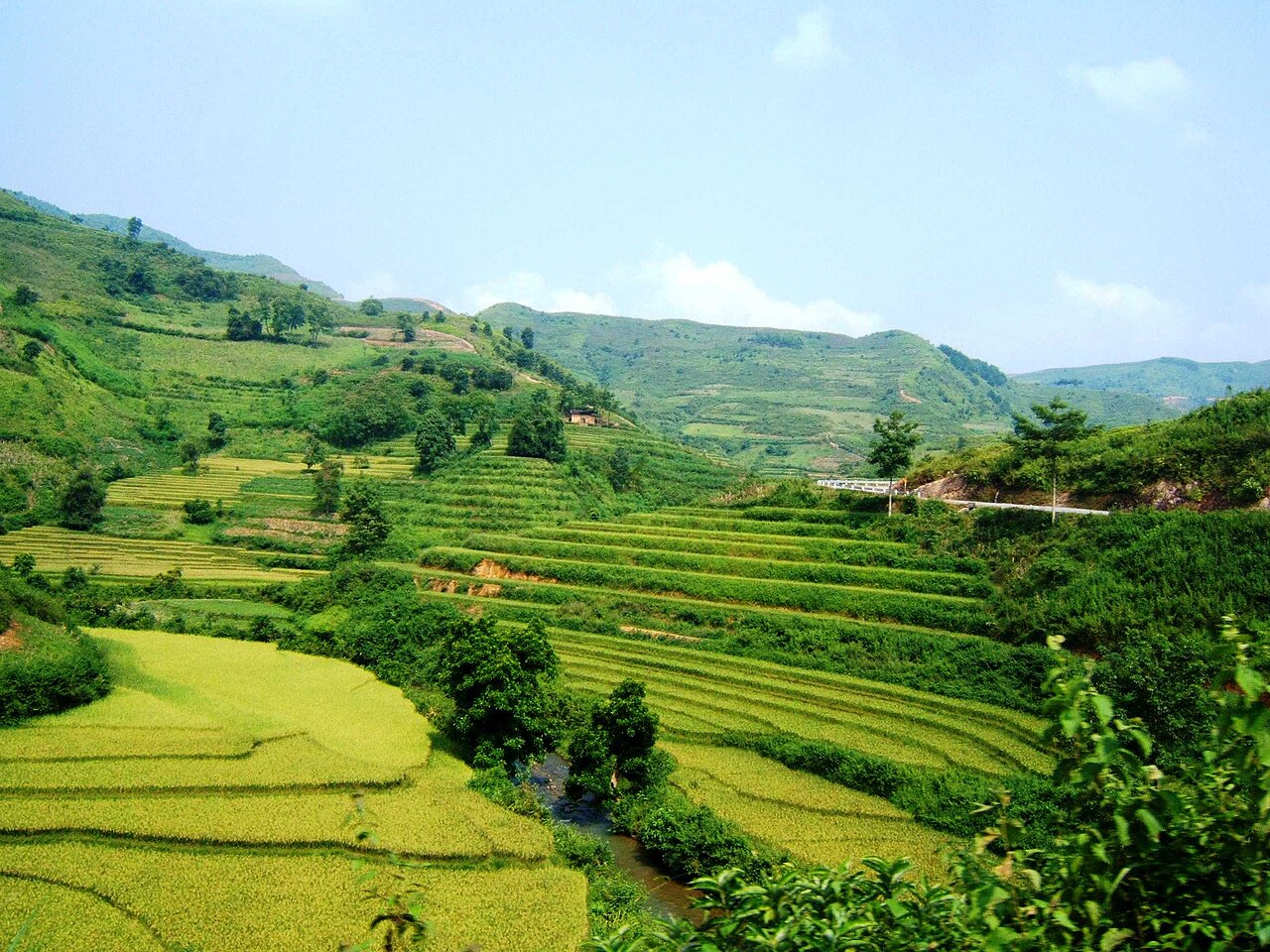 Việt Nam lọt top bốn xu hướng du lịch mùa thu 2026