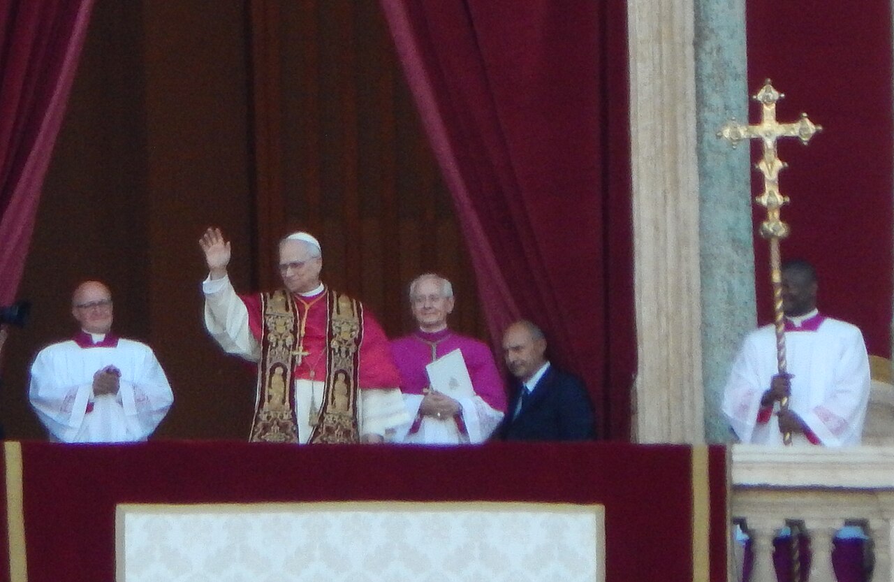 Đức Giáo Hoàng xuất viện, trở về Vatican sớm hơn dự kiến